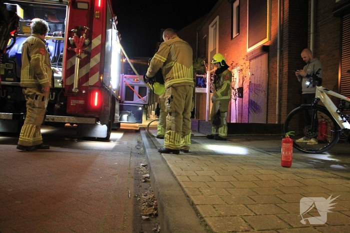 Buitenbrand in container geblust door buurtbewoners