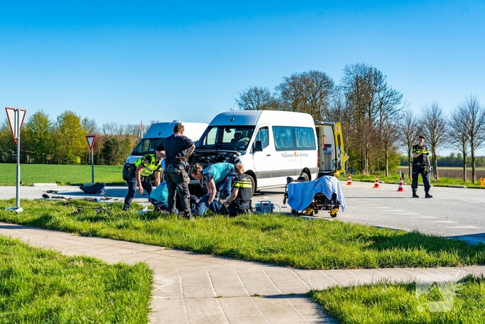 Ongeval met taxibus en bestelbus