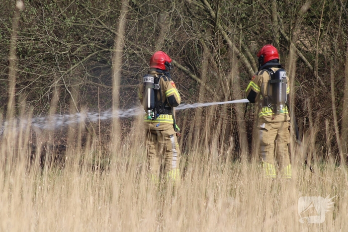 Brand in rietgebied snel geblust