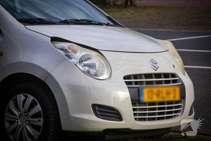 Fietser en automobilist botsen op oversteekplaats