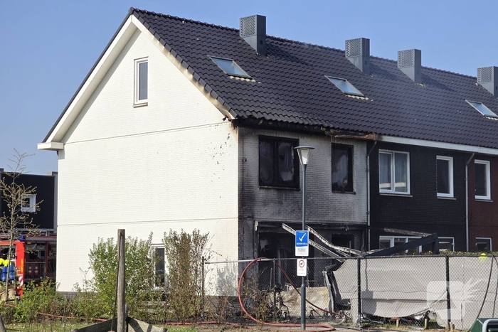 Brand in woning leidt tot opschaling naar grote brand