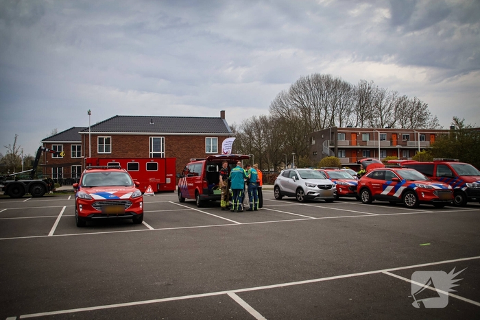 Grootschalige oefening met meerdere officieren en crisisteams