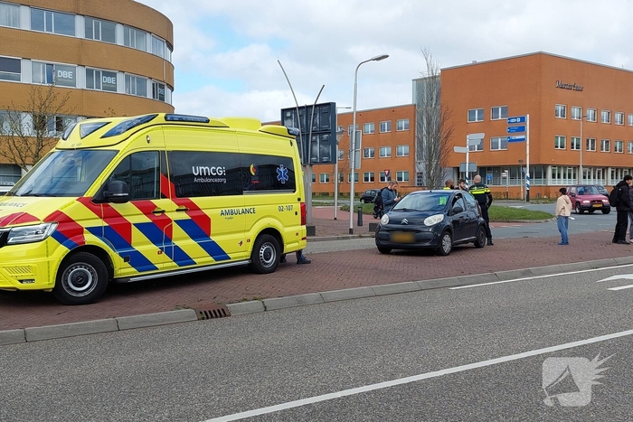 Fietser gewond bij aanrijding met bestelbus