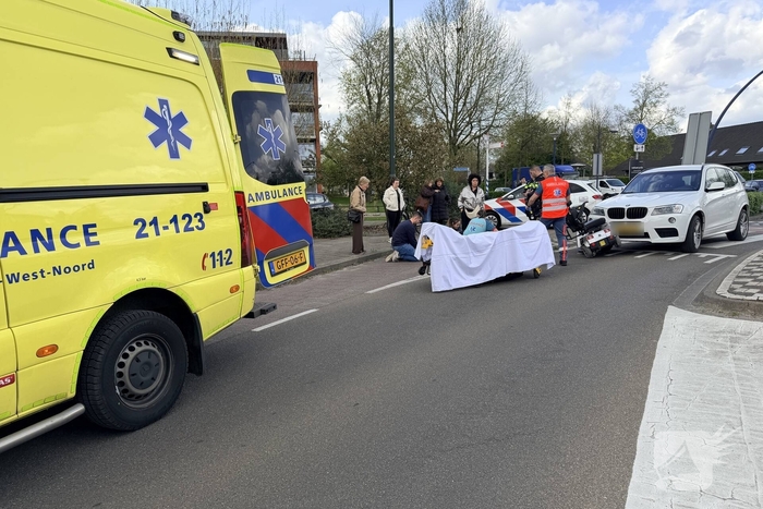 Scootmobielrijder aangereden door auto