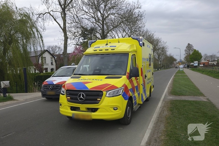 Weg afgesloten na aanrijding