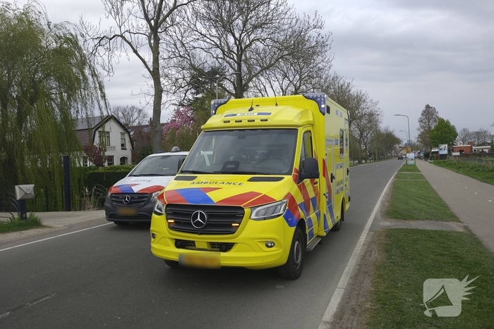 Weg afgesloten na aanrijding
