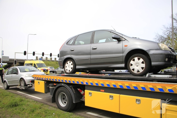 Ongeval met meerdere beschadigde voertuigen