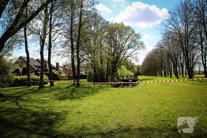 Overleden persoon aangetroffen in sloot