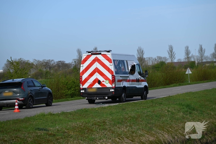 Wielrenner met spoed naar ziekenhuis na botsing