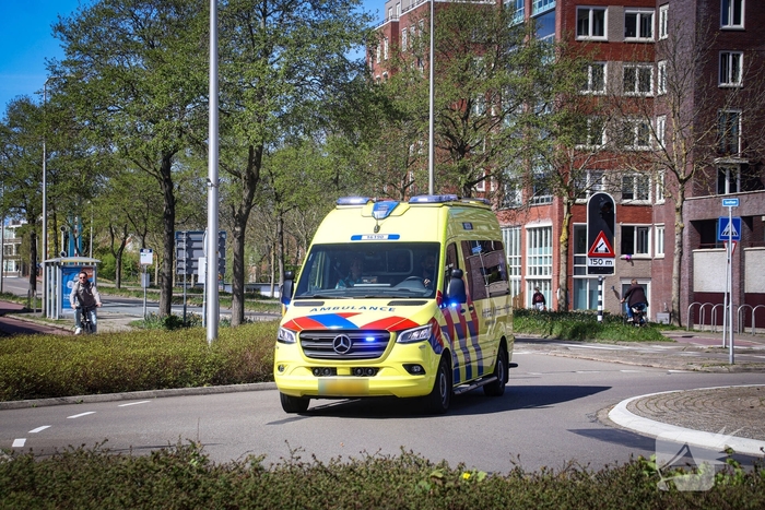 Ongeval tussen auto en motorscooter