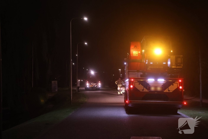 Duikers te water na aantreffen fiets langs waterkant