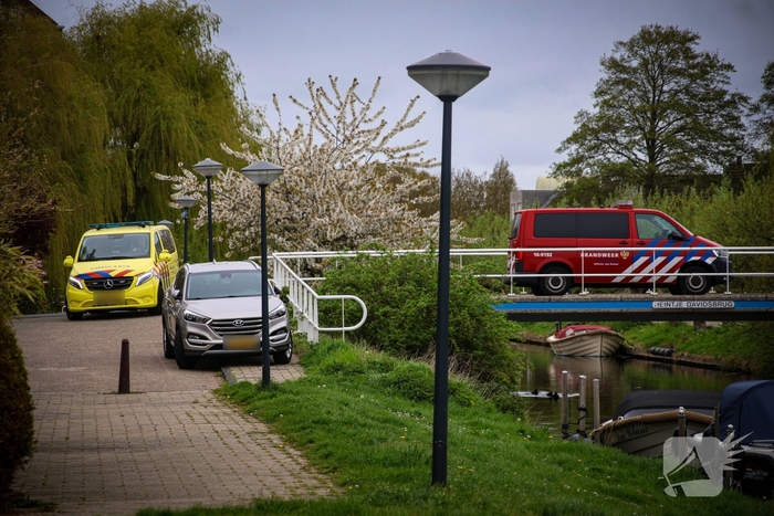 Te water geraakte scootmobiel door omstanders ontdekt