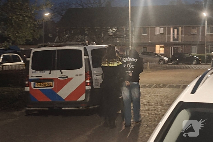Dader op de vlucht na steekpartij