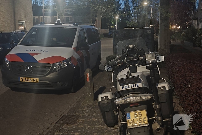 Dader op de vlucht na steekpartij