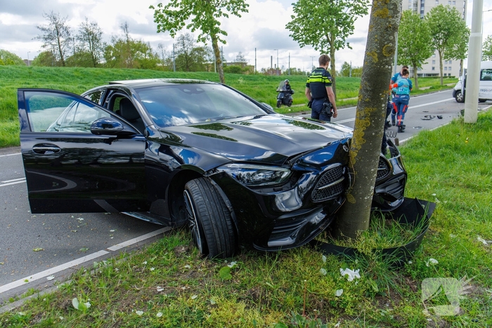 Zwaar ongeval met drie auto's zorgt voor ambulance-inzet