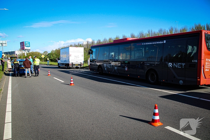 Kettingbotsing na ongeval tussen lijnbus en vrachtwagentje