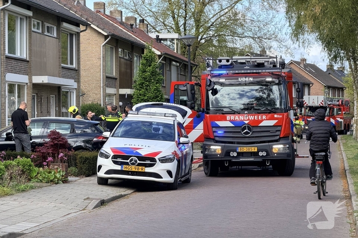 Buitenbrand slaat over naar schuurtje