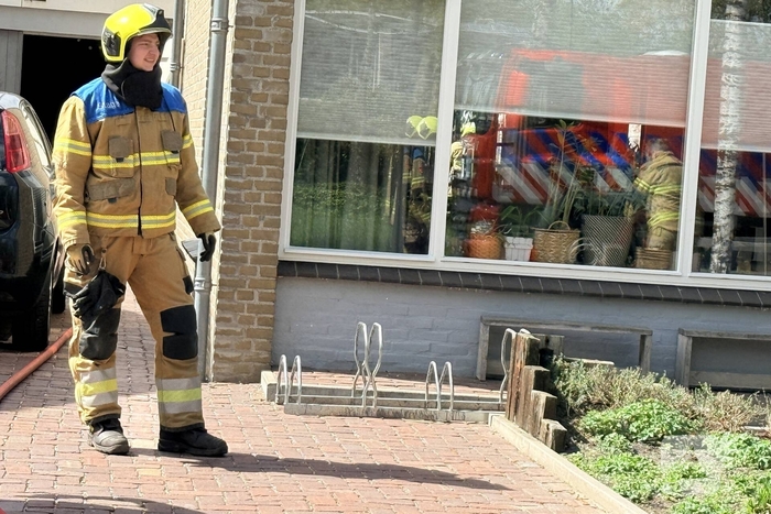 Buitenbrand slaat over naar schuurtje