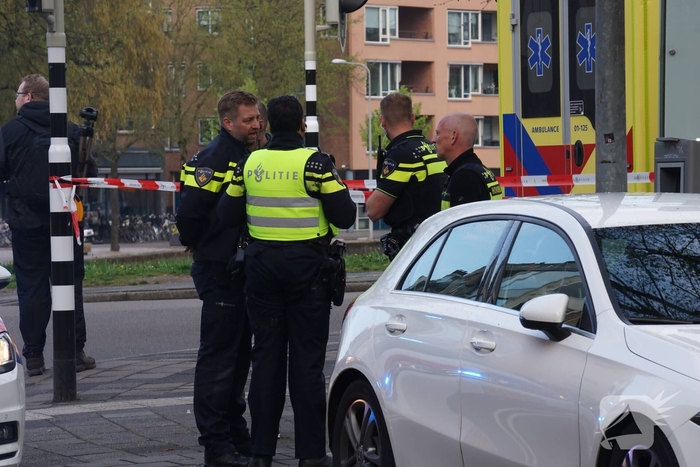 Slachtoffer steekpartij naar ziekenhuis
