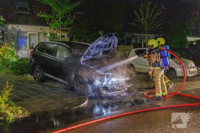 Auto verwoest door brand