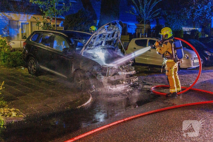 Auto verwoest door brand