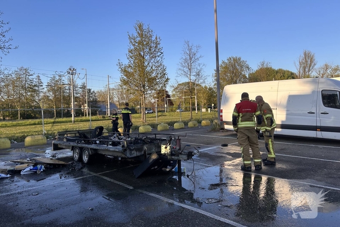Brand in aanhangwagen geblust