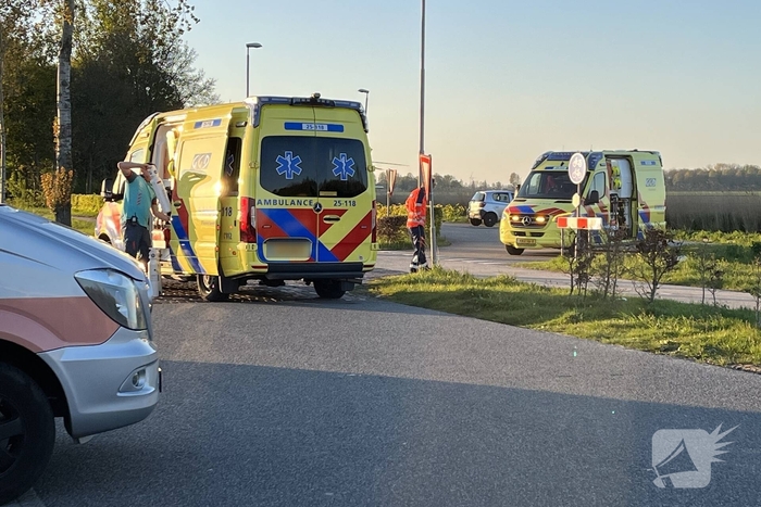 Traumahelikopter landt voor medische bijstand