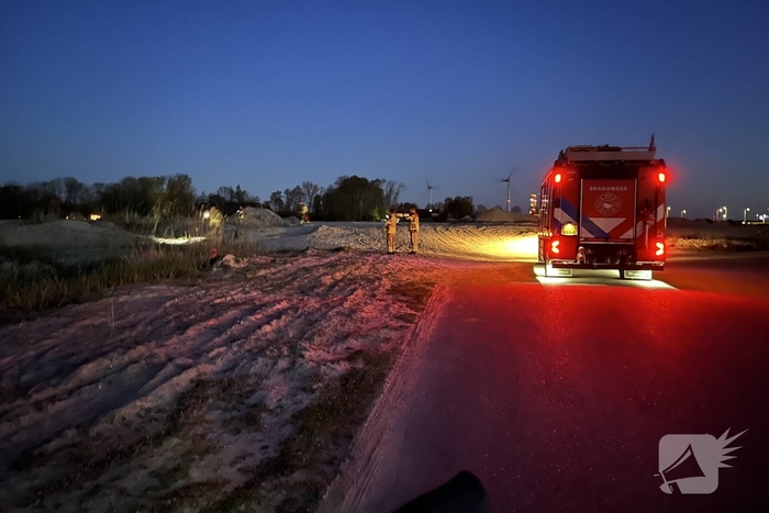 Buitenbrand geblust aan strand