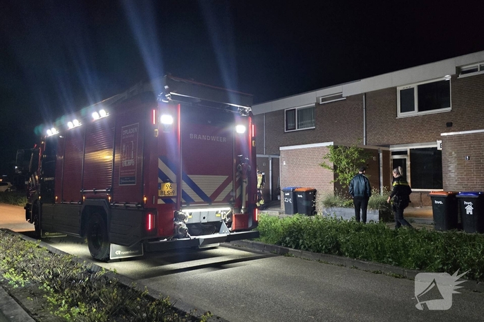 Schade aan voordeur door nachtelijke explosie