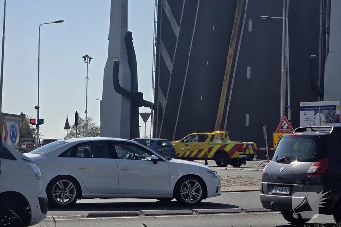 Hinder door werkzaamheden Julianasluis voorbij
