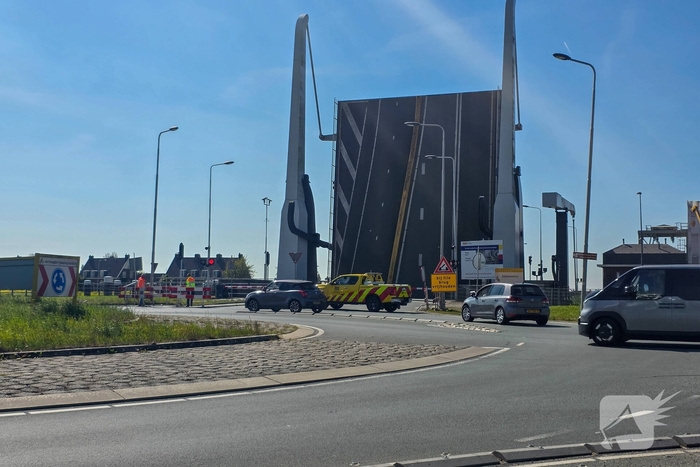 Hinder door werkzaamheden Julianasluis voorbij