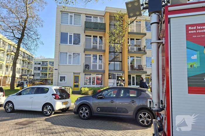 Brand op balkon van portiekwoning
