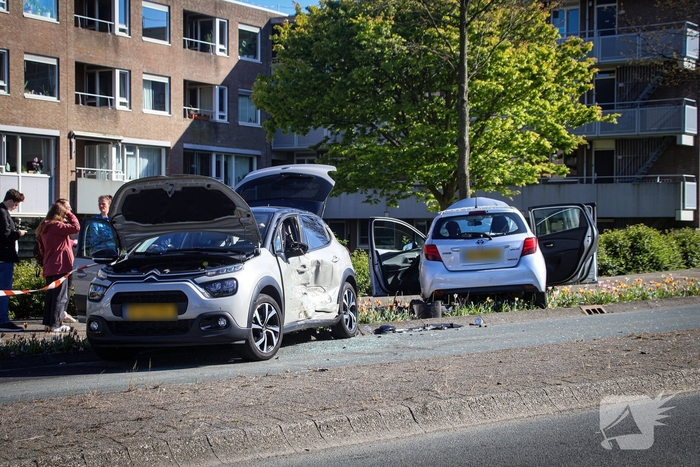Bizar ongeval op rotonde leidt tot ziekenhuisopname