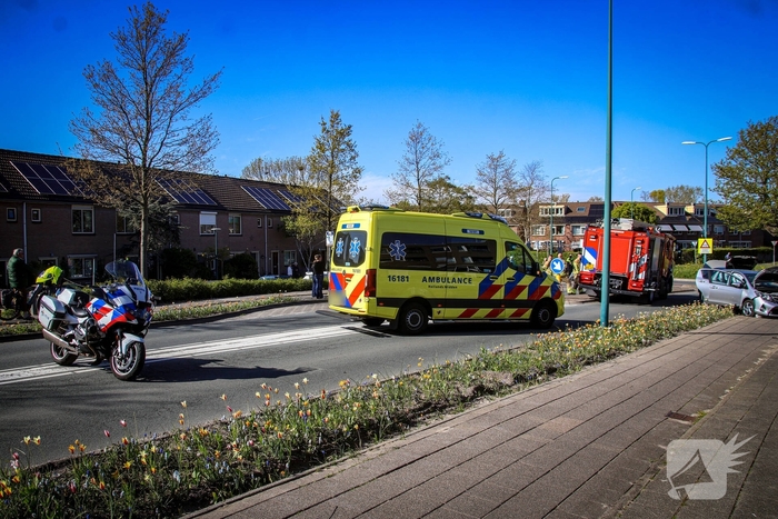 Bizar ongeval op rotonde leidt tot ziekenhuisopname