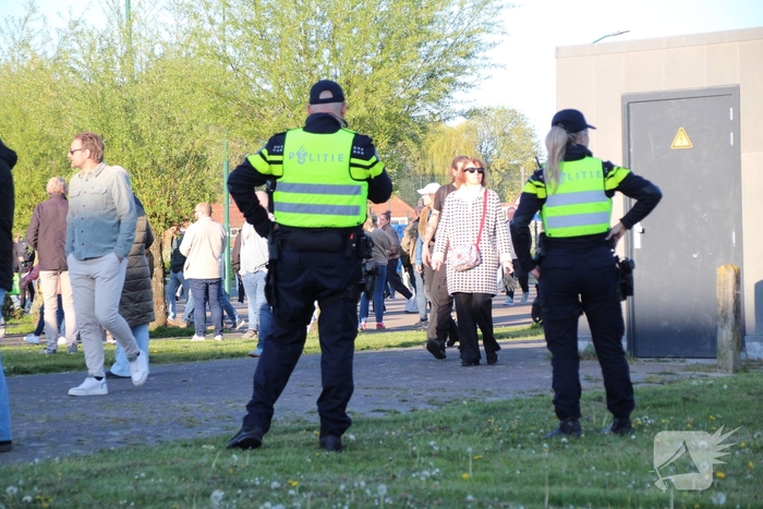 Vuurwerk tijdens anti-azc demonstratie