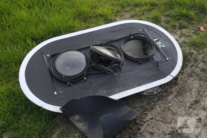 Lijnbus belandt in sloot na onwelwording