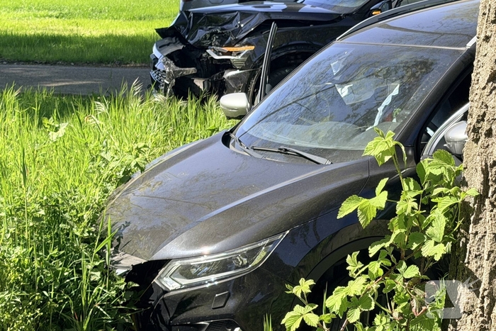 Botsing tussen twee auto's leidt tot gewonde