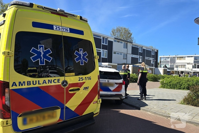 Veel hulpverleners aanwezig bij incident in woonwijk