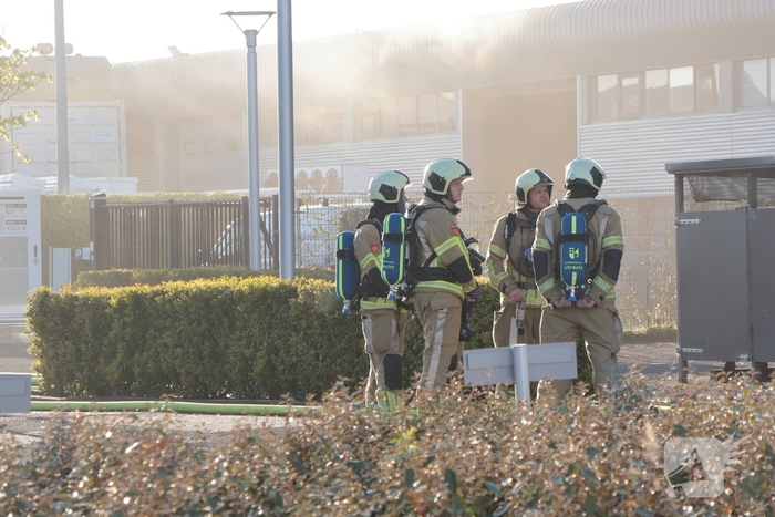 Brand in groot industriepand onder controle