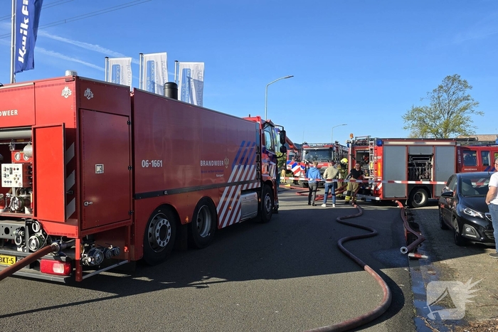 Grote inzet brandweer bij grote industriebrand