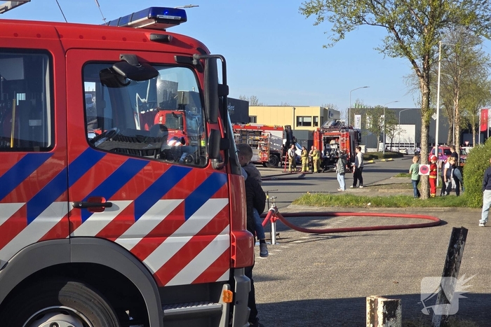 Grote inzet brandweer bij grote industriebrand