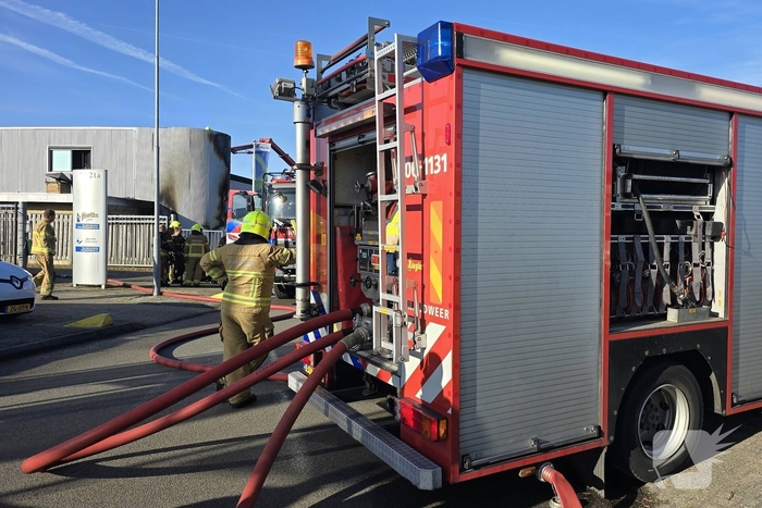 Grote inzet brandweer bij grote industriebrand