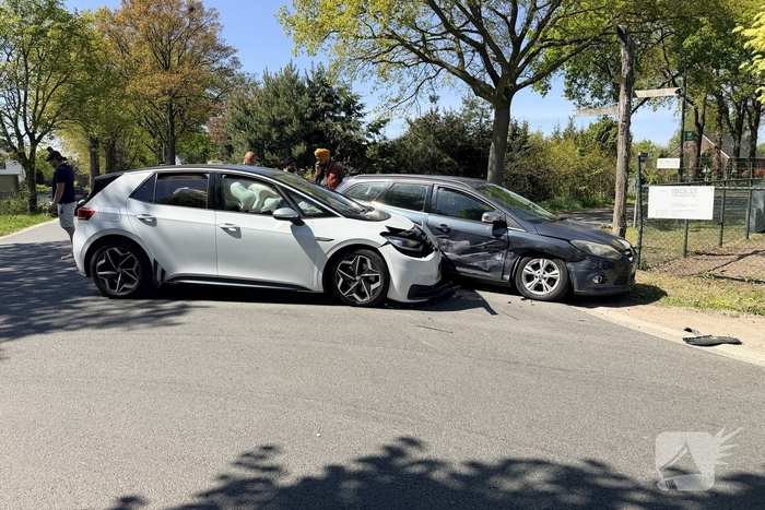 Ongeval met lichtgewonde door aanrijding