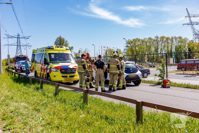 Bestuurster gewond bij aanrijding