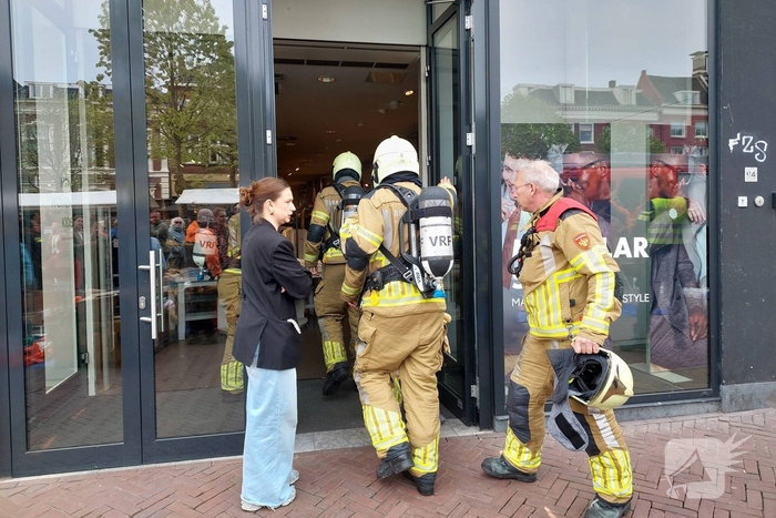 Gaslekkage naast drukke vrijmarkt