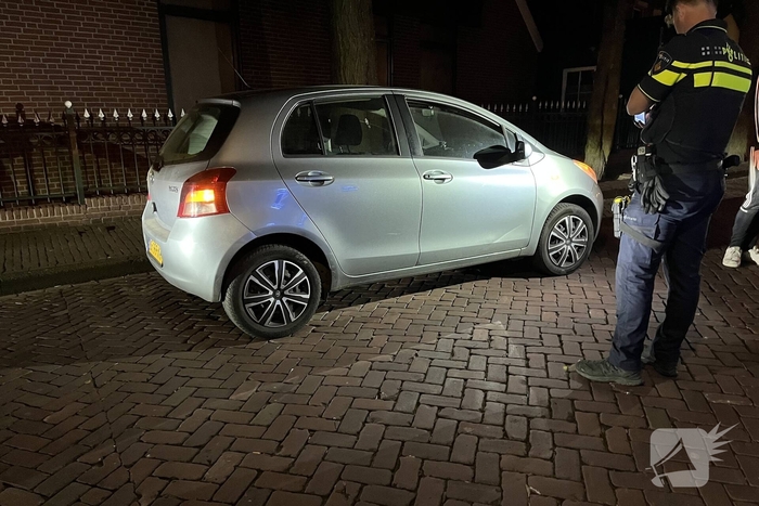 Fietser botst met personenauto