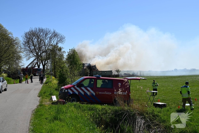 Brand in woonboerderij leidt tot grote inzet van hulpdiensten