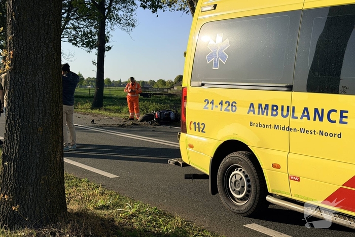 Motorrijder gewond na aanrijding met auto