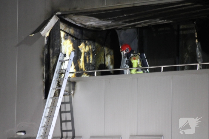 Brandweer bestrijdt ernstige brand