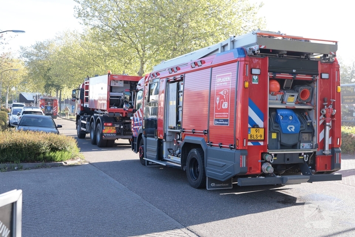 Felle brand veroorzaakt schade in bedrijfsverzamelcomplex